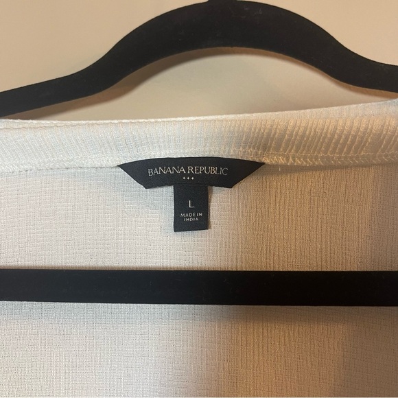 Banana Republic White V-Neck Blouse - Picture 2 of 9